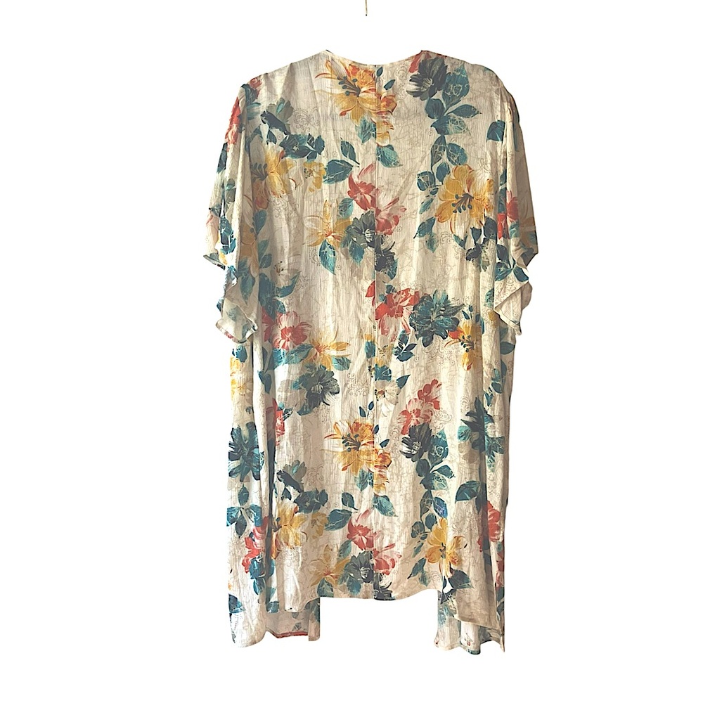 Maurices Floral Kimono Women’s Medium Cape Sleeves‎ - Picture 2 of 3